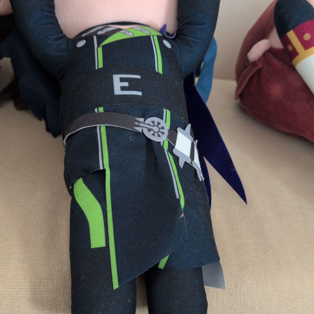 ツイステ　寝そべりぬいぐるみ　寮長　4体セット　イデア　マレウス　リドル