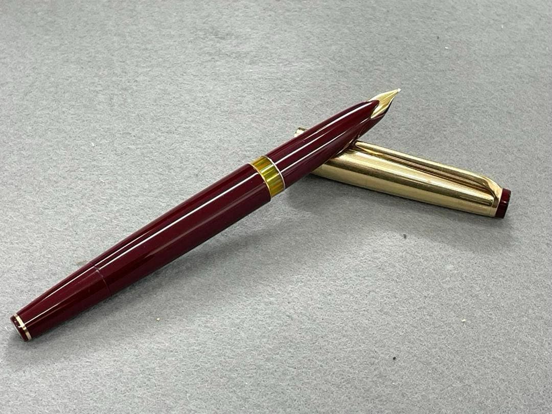 MONTBLANC モンブラン　マイスターシュテュック No.74　赤軸