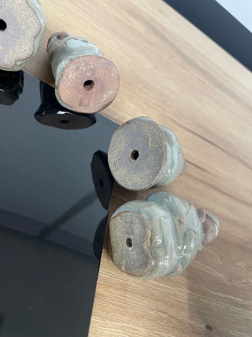 芳月作　芳月造　陶器製 七福神 置物セット 黒台座付き