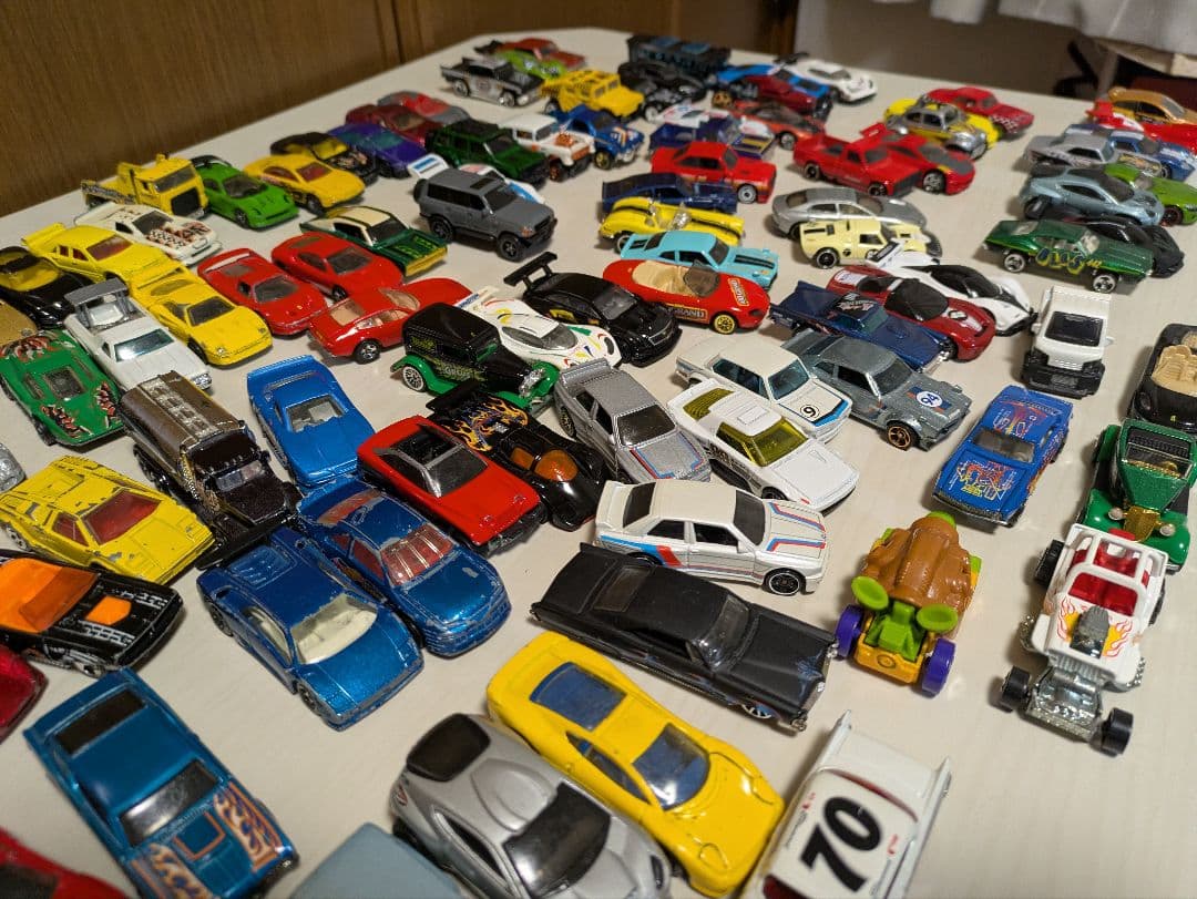 H*B様 ホットウィール 1/64 フェラーリ ポルシェ 大量ミニカー 120台