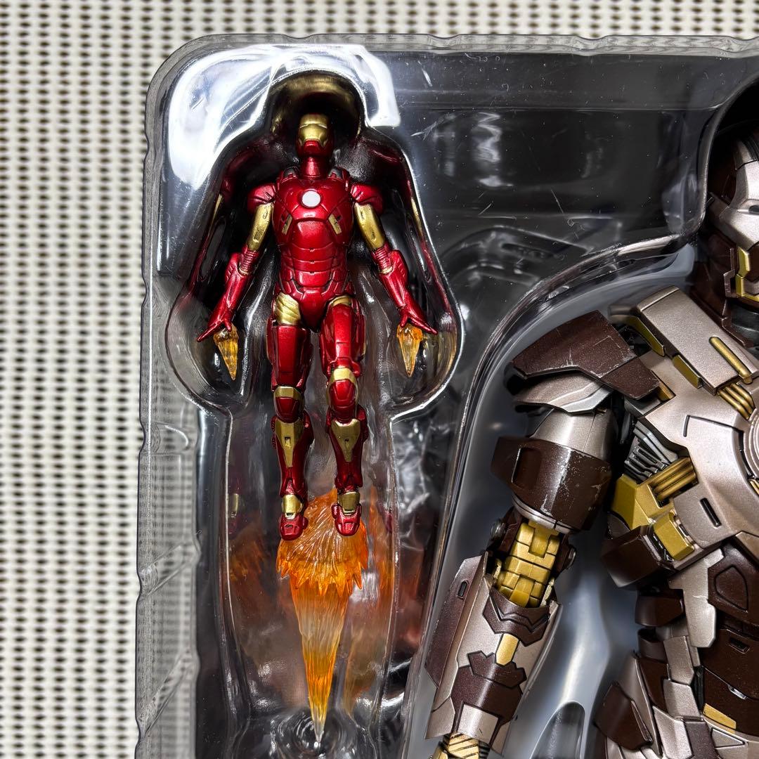 ホットトイズ　アイアンマン3　アイアンマン　マーク24 タンク　ホットトイズ