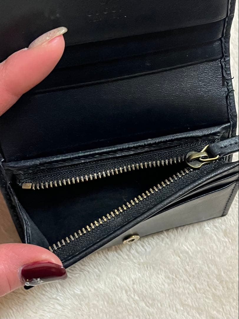 GUCCI グッチ 二つ折り財布 ブラック 正規品 箱付き