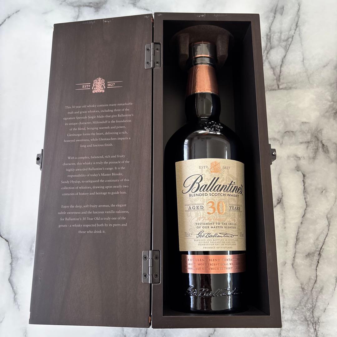 Ballantine's 30年 ブレンデッドスコッチウイスキー 木箱入り