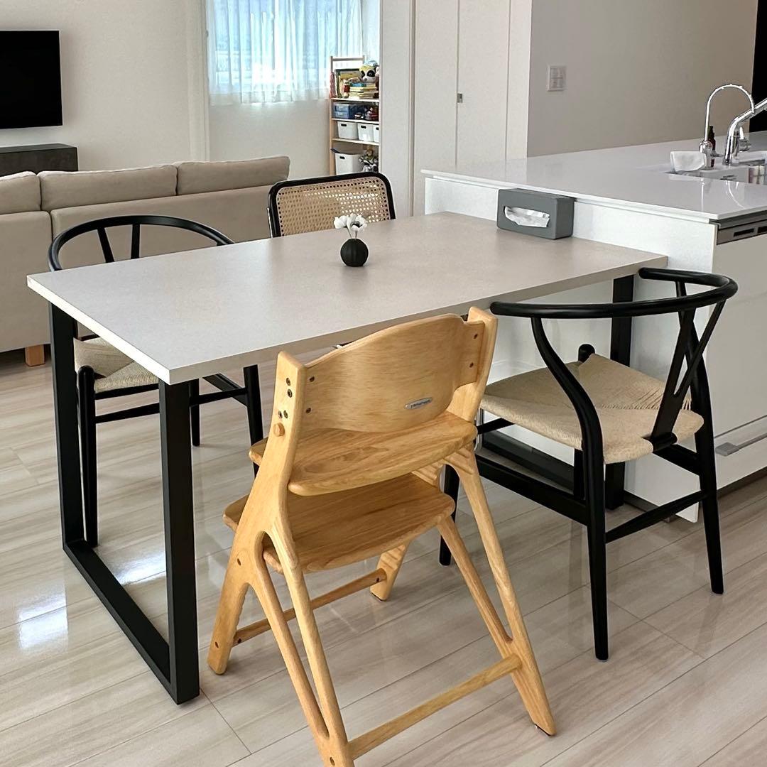 ダイニングテーブル　アイカ工業　メラミン化粧板