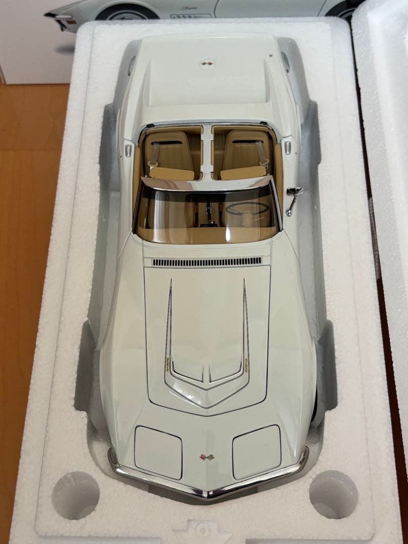 AUTOart Corvette 1:18 限定版