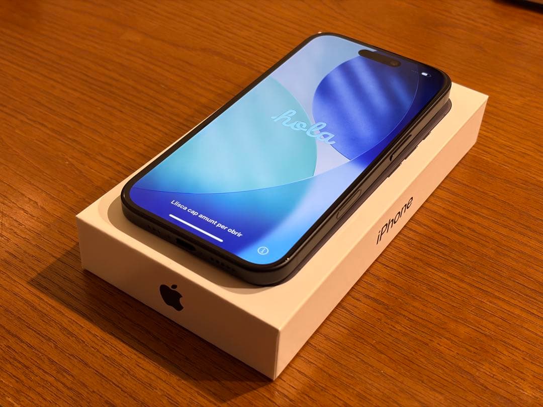 【美品】Apple iPhone 16 256GB SIMフリー ブラック 本体