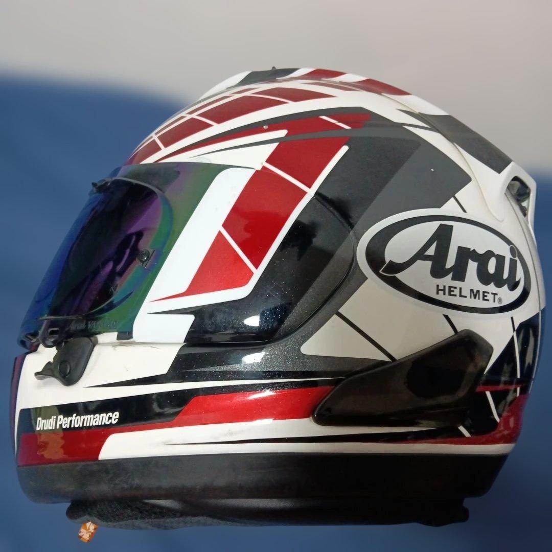 Araiヘルメット　57．58cm