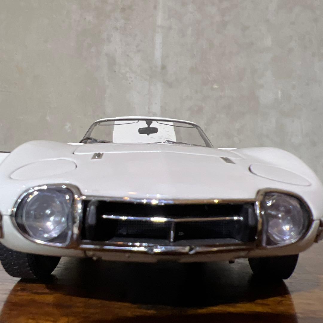 オートアート　1/18TOYOTA 2000GT カブリオレモデル　ミニカー