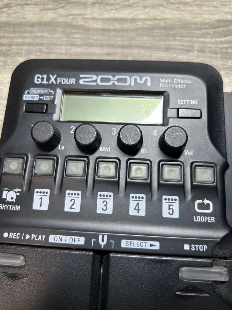 ZOOM ズーム G1X FOUR ギター用マルチエフェクター