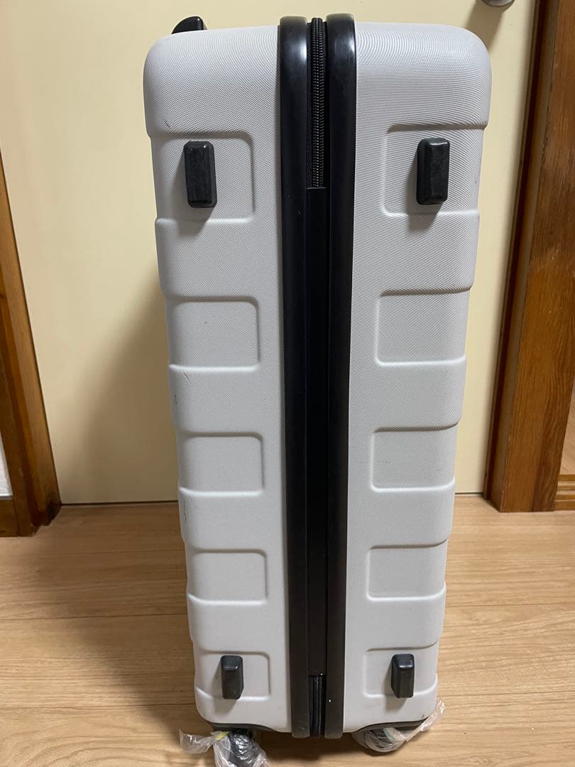 無印スーツケース 中サイズ