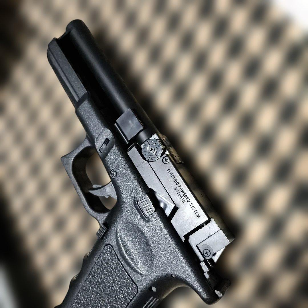 東京マルイ製　電動ハンドガン　グロック18C　予備マガジンセット