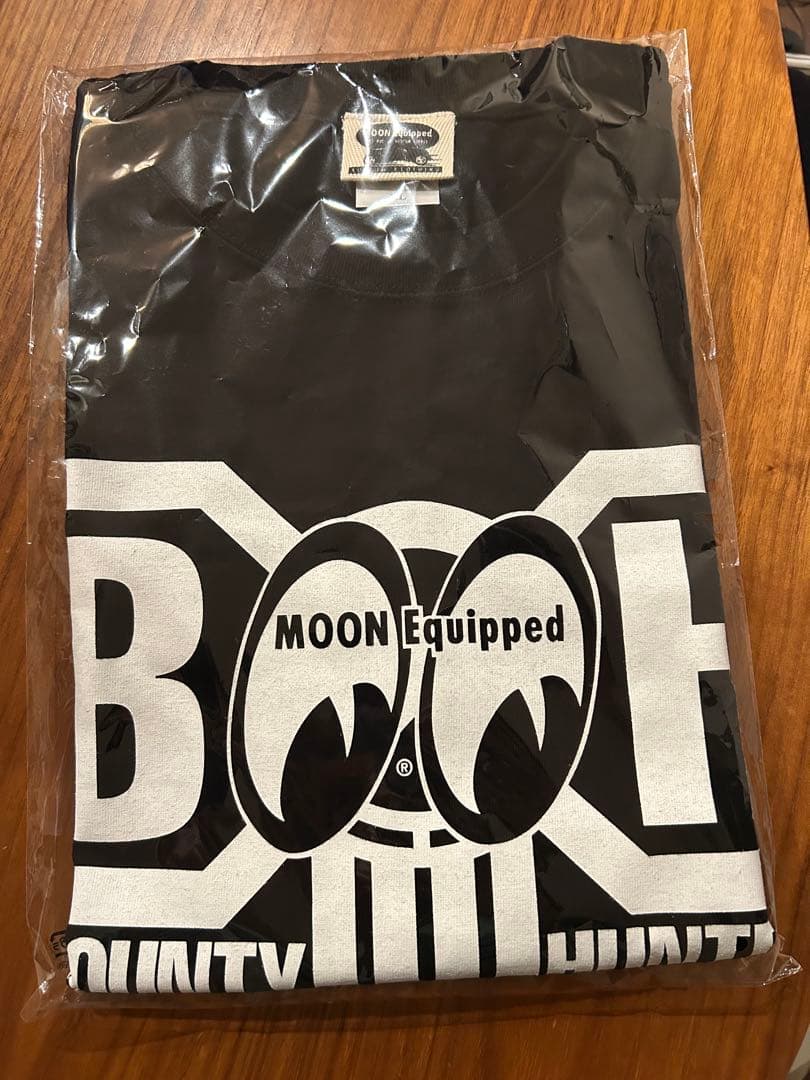 BOUNTY HUNTER x MOON Equipped Tシャツ　　XL