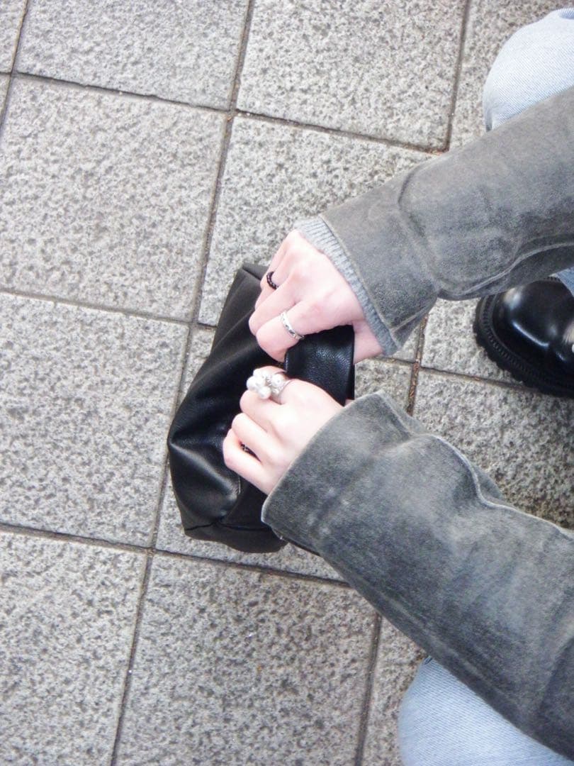 KEESE 黒 レザーショルダーバッグ ジップ Sサイズ ユニセックス