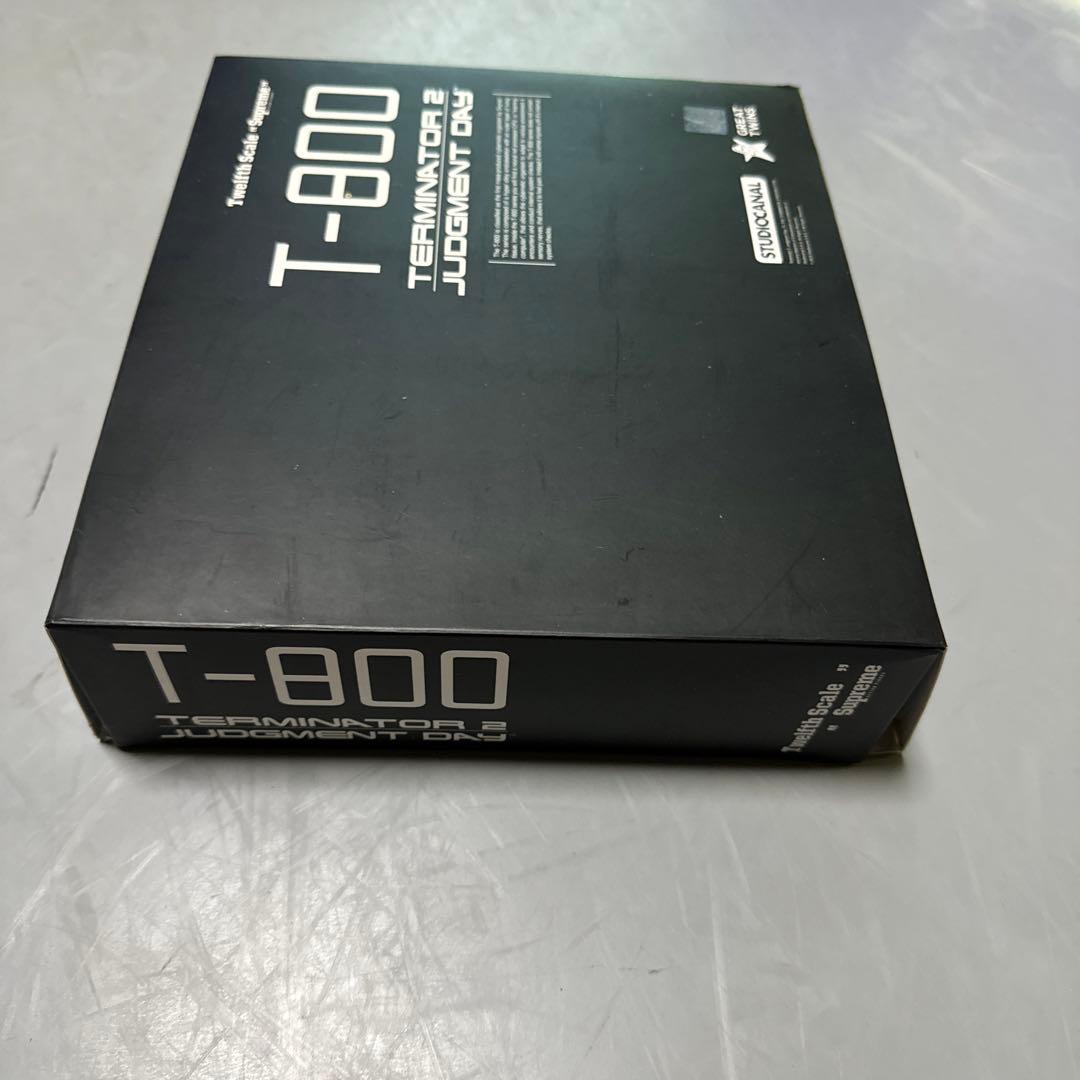 ターミネーターフィギュアとバイク