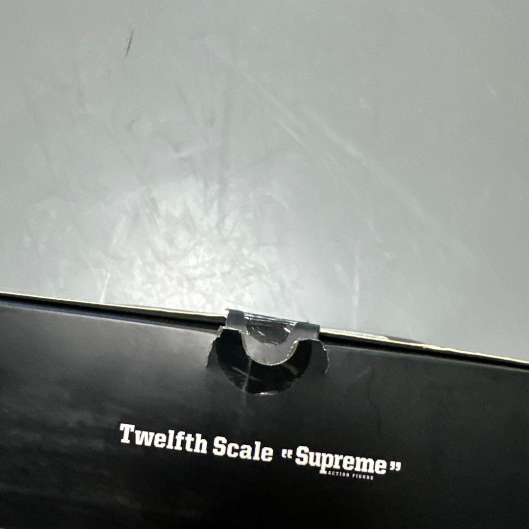 ターミネーターフィギュアとバイク