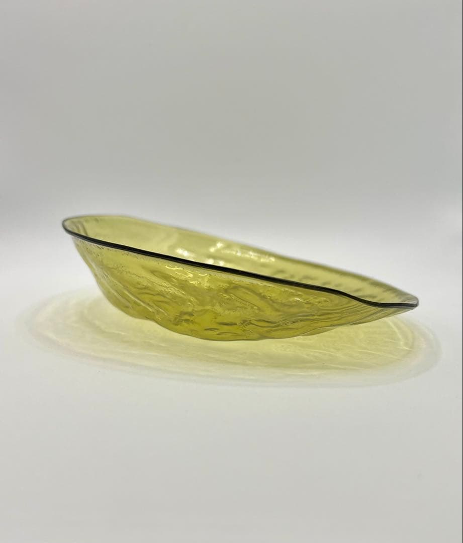 江戸ガラス　型吹きガラス　あわび型皿　黄色　ギヤマン　ビードロ　和ガラス