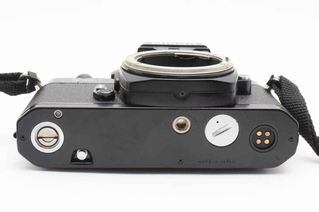 超美品 NIKON FE2 ブラック　フィルムカメラ　モルト新品交換済 M245