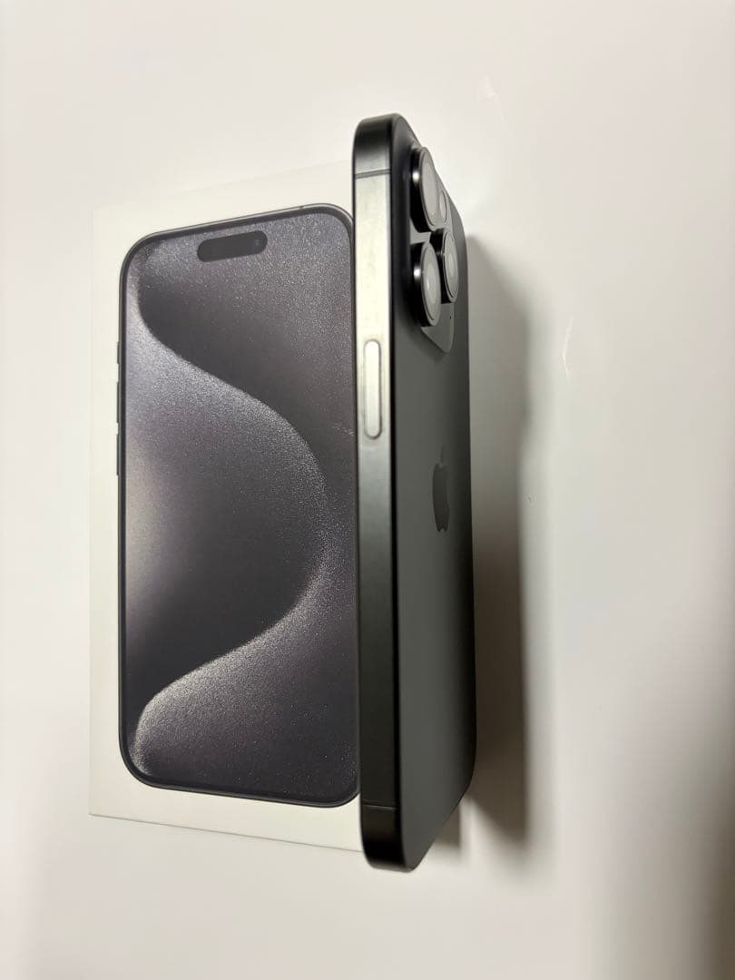 Apple iPhone 15 Pro ブラックチタニウム 128GB 本体