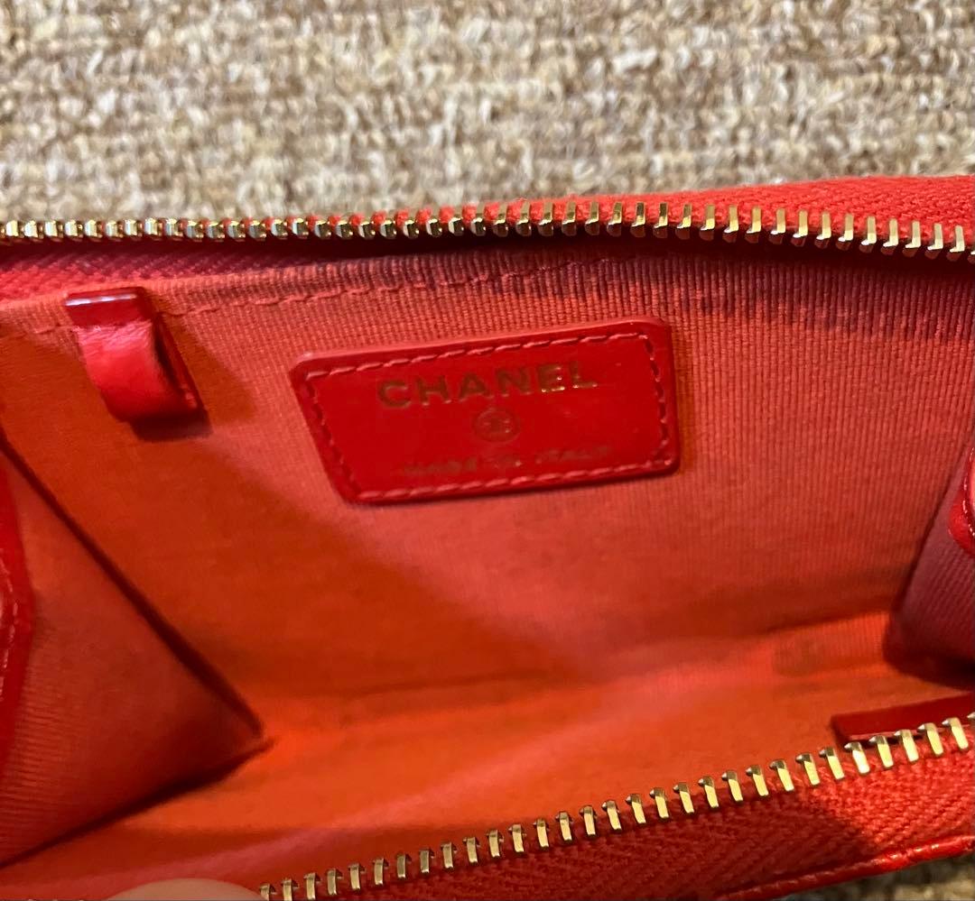 シャネル ケース　L字　キャビアスキン　レッド　赤