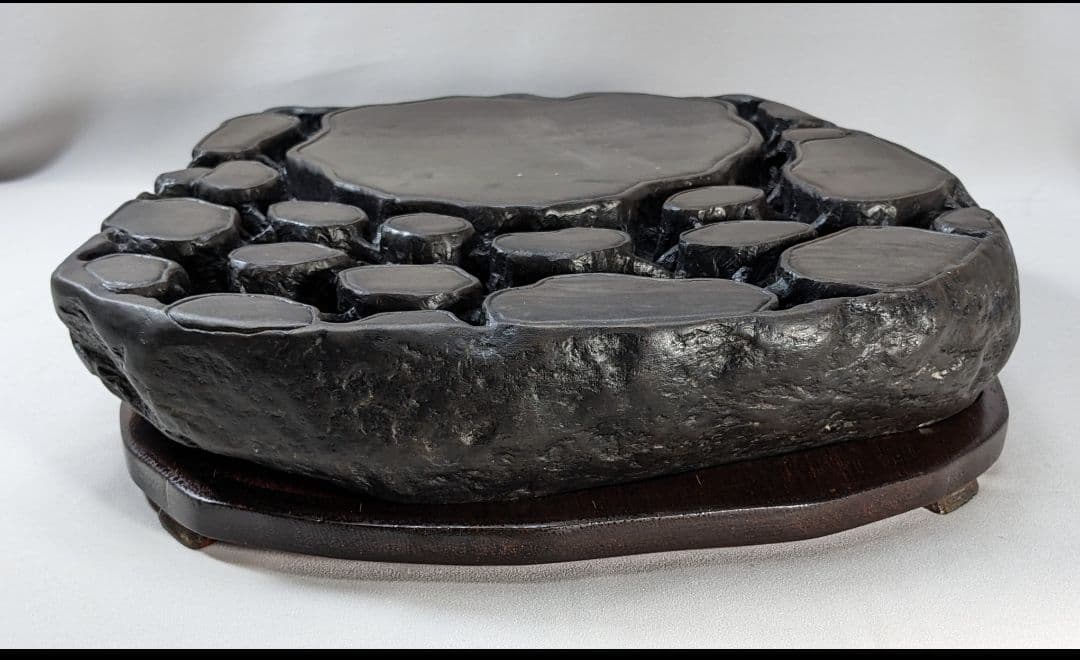 中国端渓硯　超特大硯　石紋　石斑　鋒鋩（ほうぼう）　馬肝色　骨董　書道具　希少品