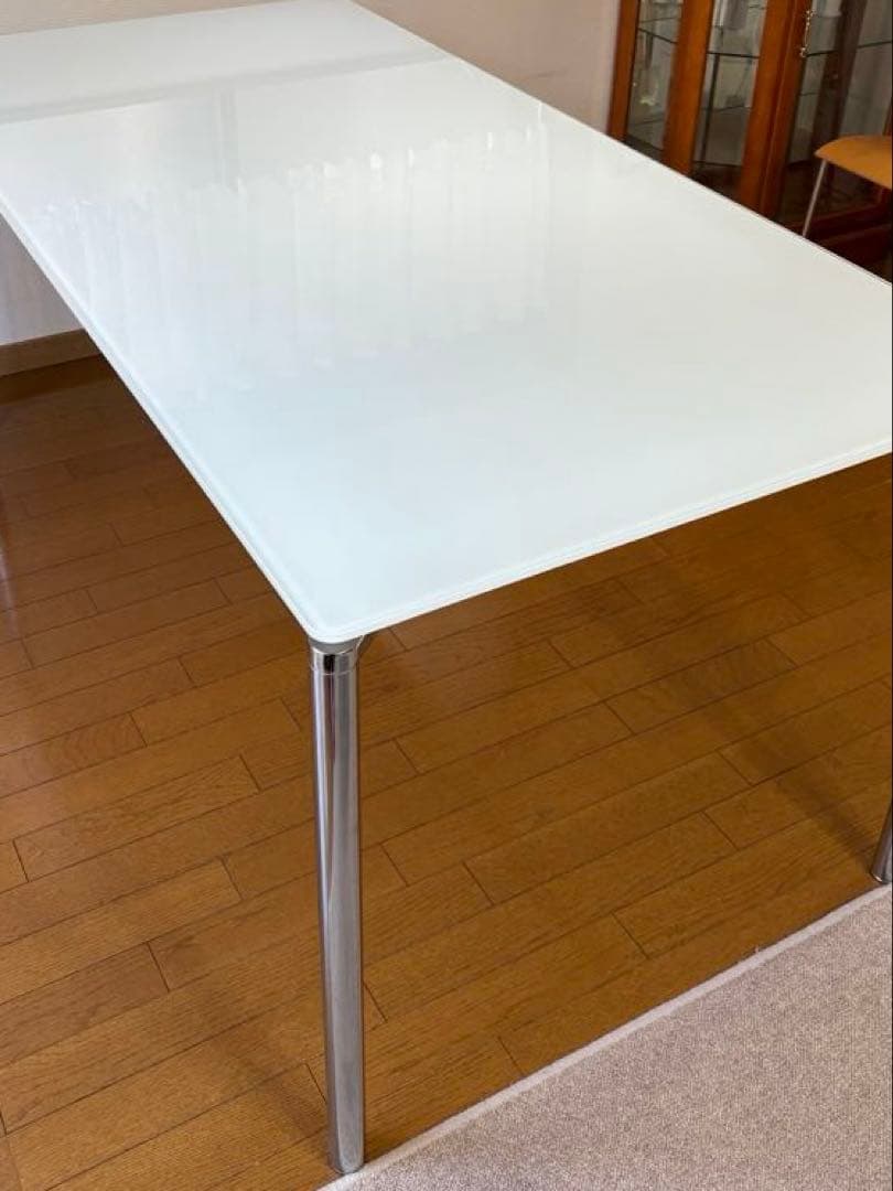 フリッツハンセン Fritz Hansen プラーノ ダイニングテーブル