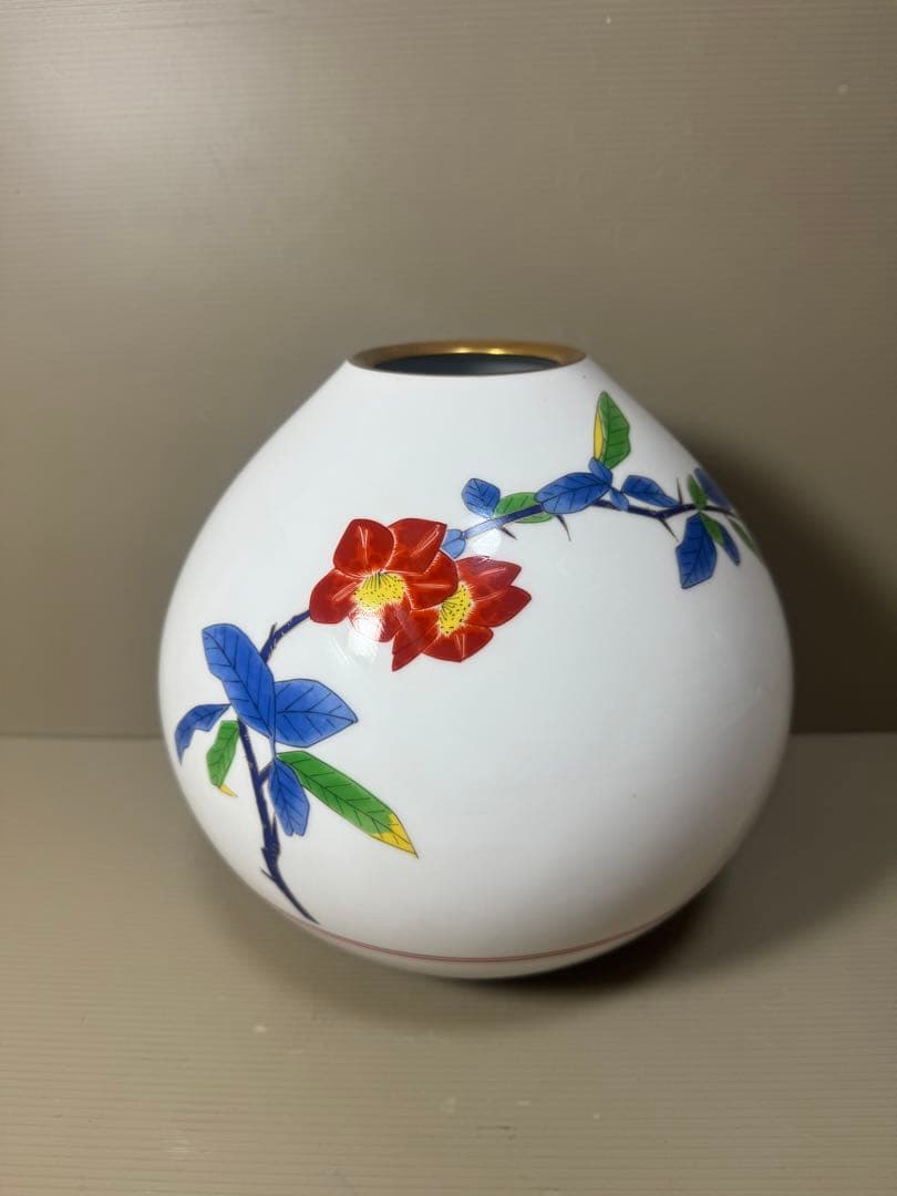 2152 香蘭社　木瓜の花　花瓶　金彩