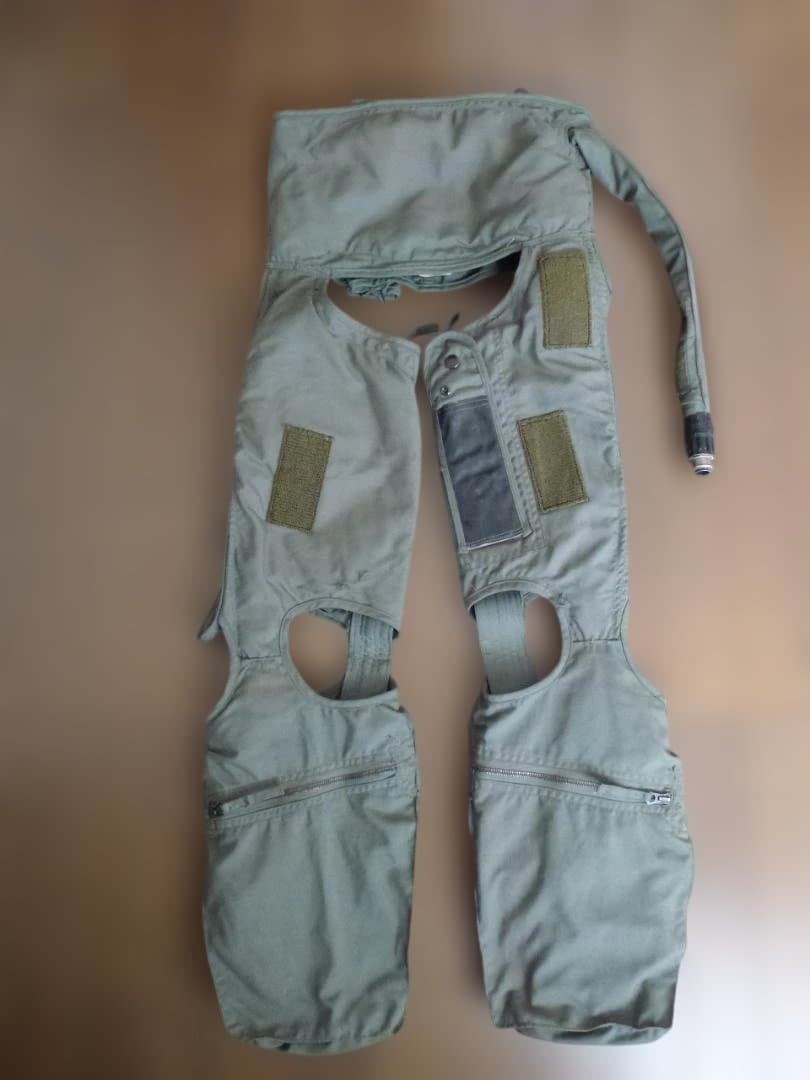 米軍実物 USAFフライトギア 耐GスーツCSU13 ジェットパイロット耐G服