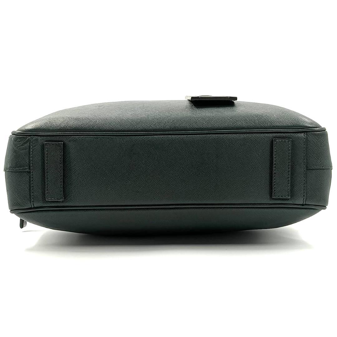 希少色 美品✨️プラダ　サフィアーノレザー　ビジネスバッグ　三角ロゴ　深緑