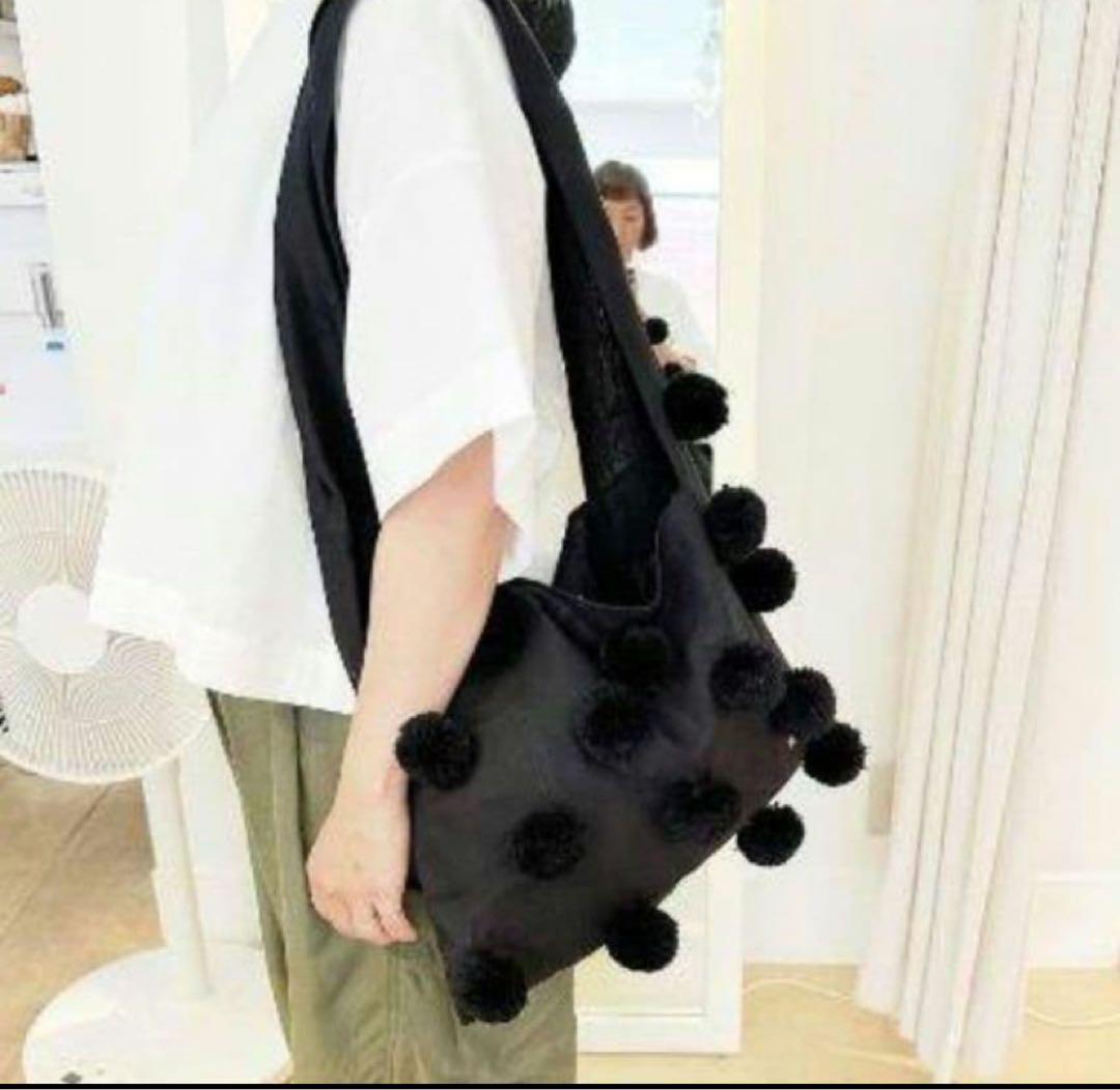 堀川波さん　BonBonバッグ　ボンボン　ブラック　リネン　ショルダーバック