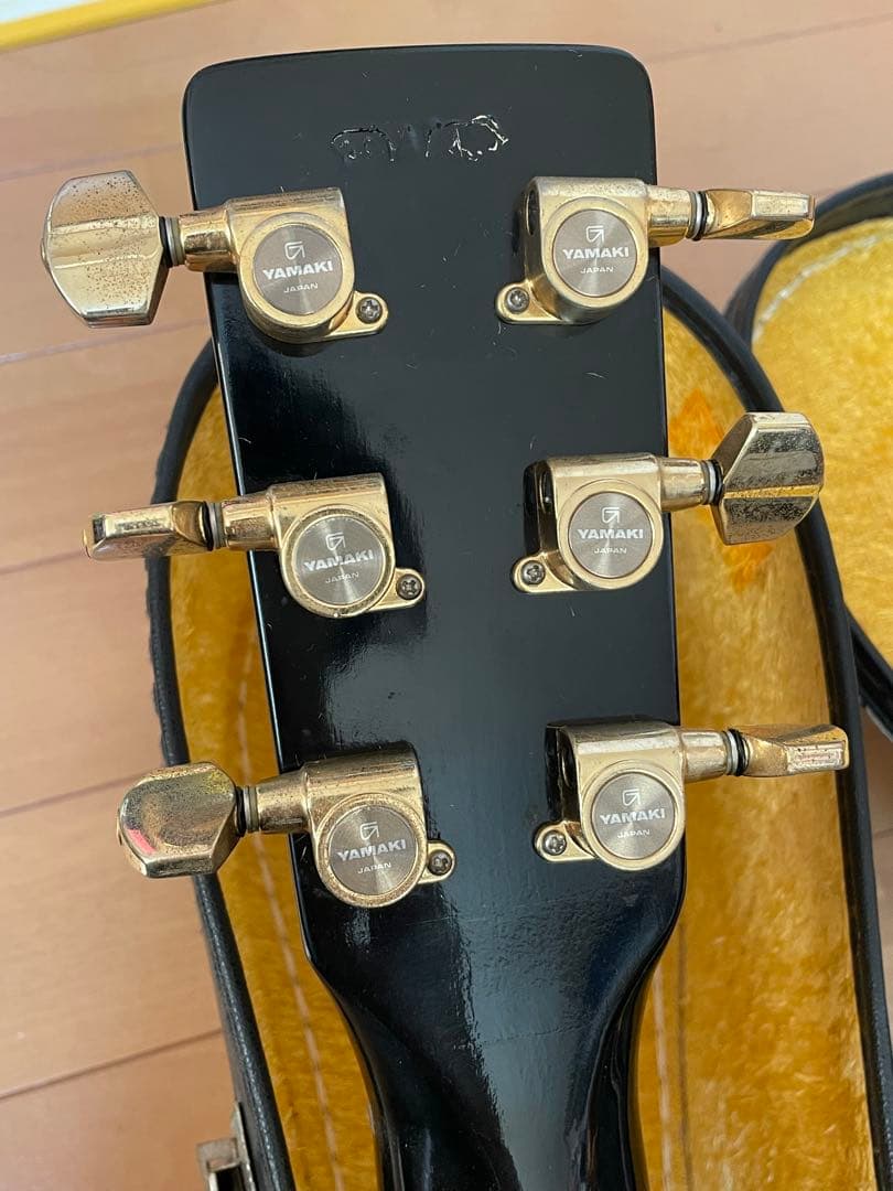 アコースティックギター YAMAKI 黒 ハードケース付き