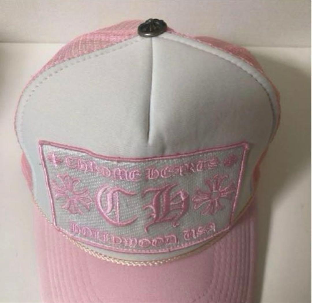 クロムハーツのピンクのキャップ