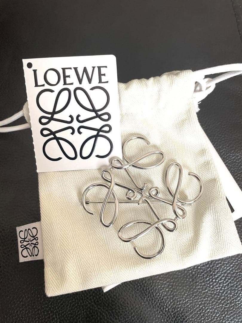 【確実正規品】LOEWE ブローチ　アナグラム