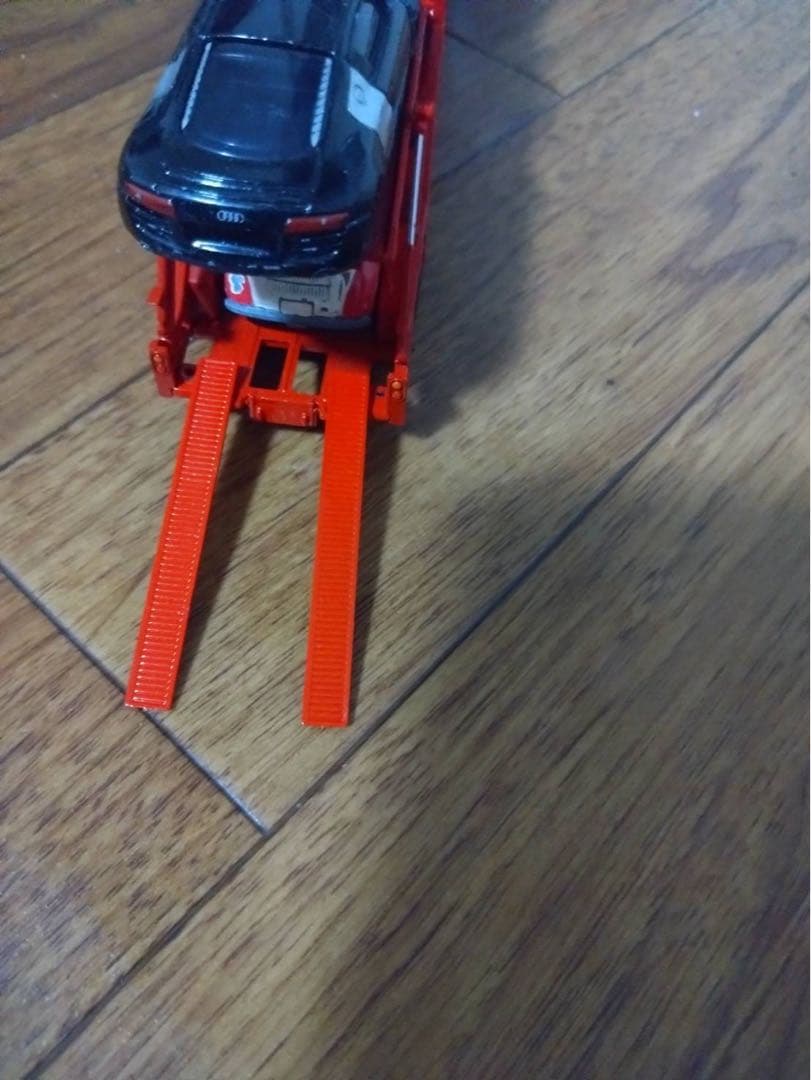 ベンツ1/64　DD-modelsトレーラー　トミカ5台セット