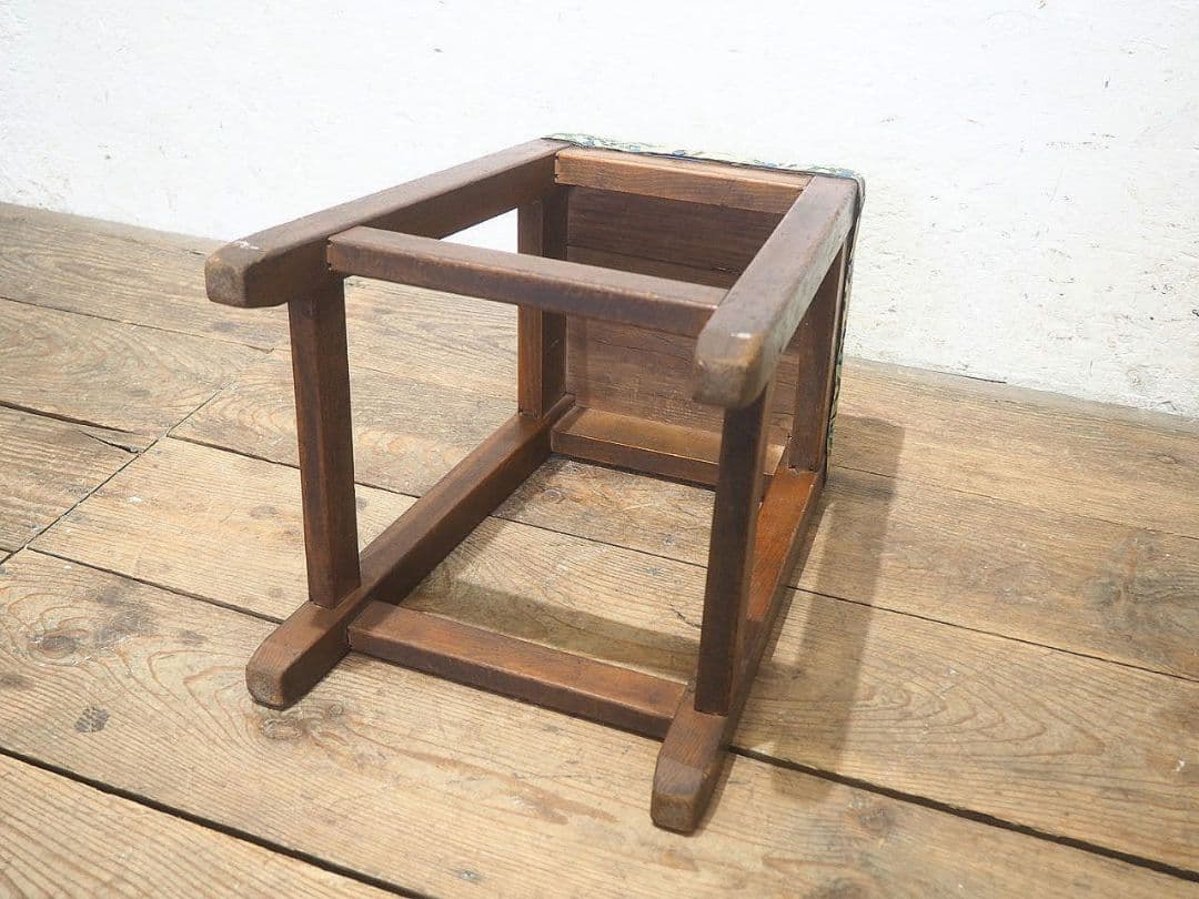 1367 ヴィンテージ　スツール　椅子　イス　チェア　古家具　レトロ　カフェ