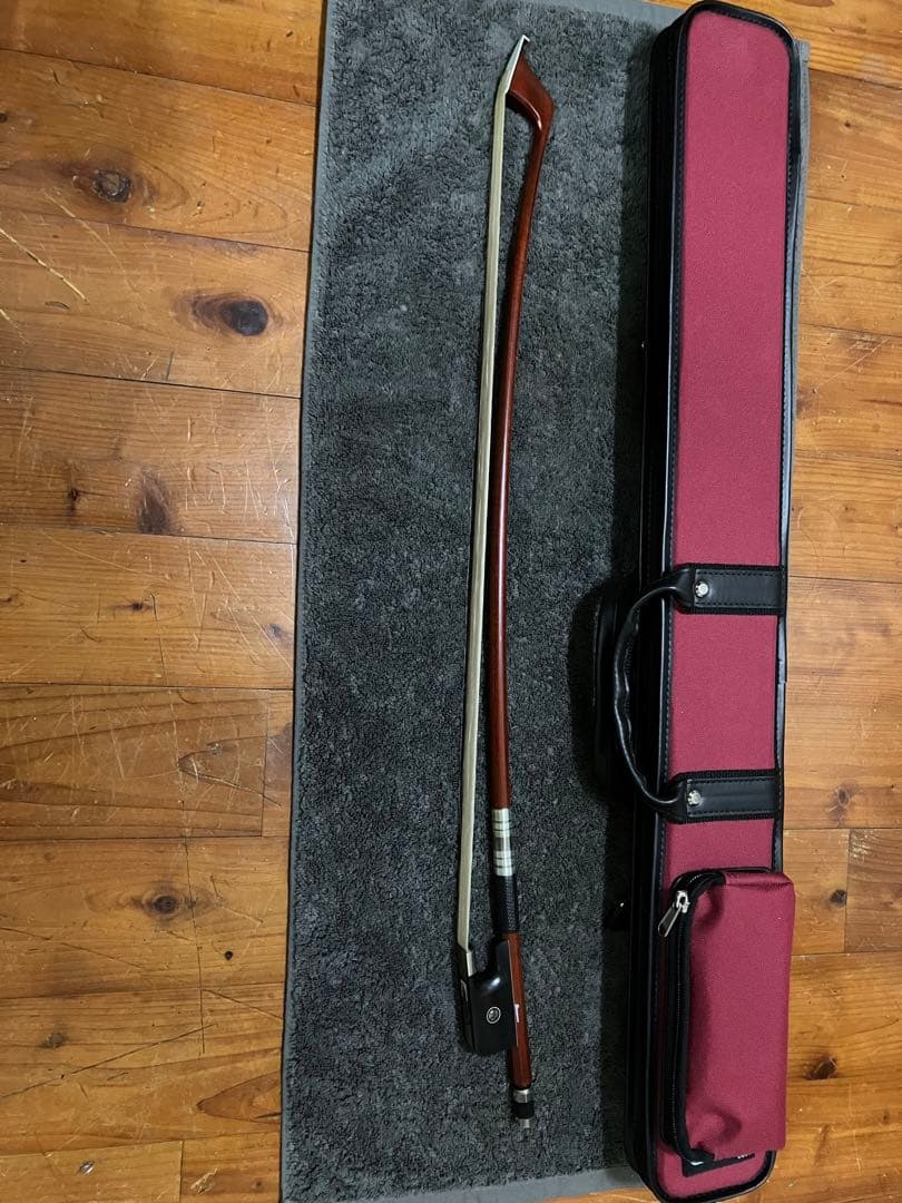 コントラバス弓 カーボン　grazioso(?)