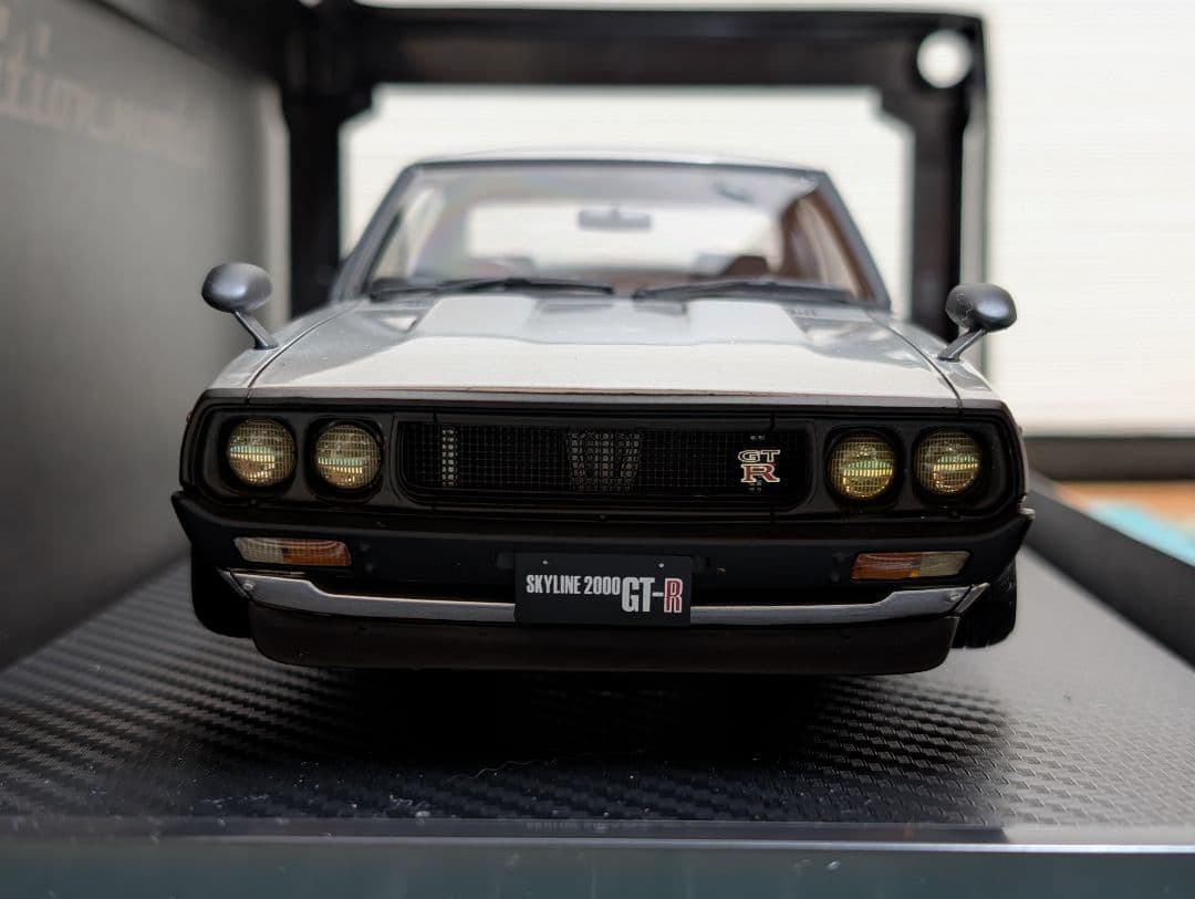 イグニッションモデルスカイライン 2000 GT-R シルバーカスタム　1/18