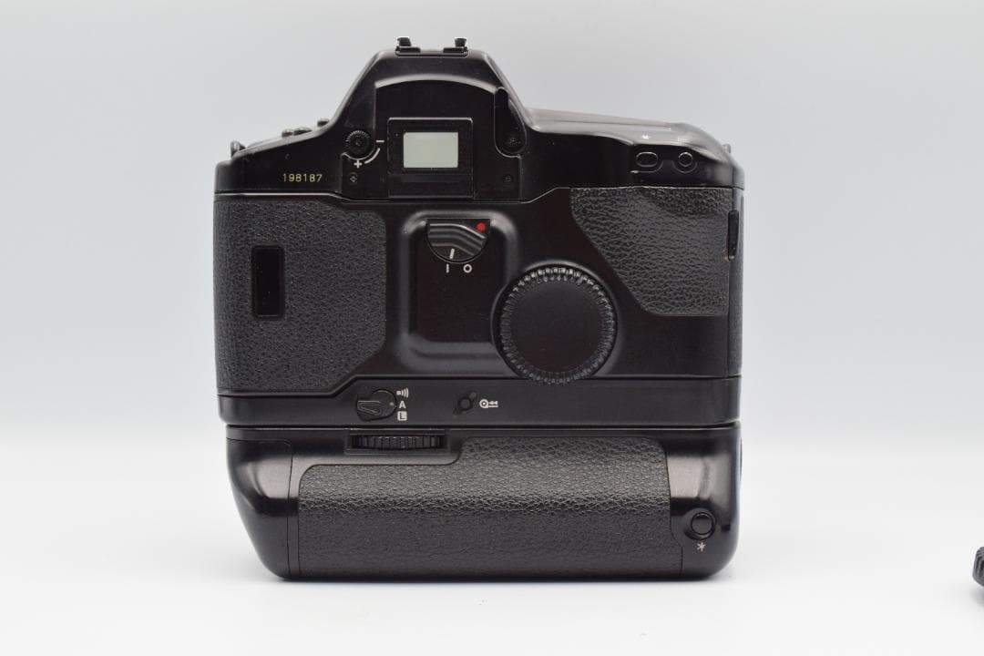 Canon EOS-1N フィルム一眼レフカメラ #CB004