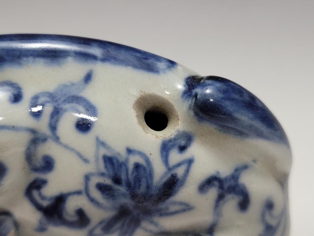 染付 リス型 松鼠型 折枝花紋 硯滴 水滴 明清時代 幅約11.1cm