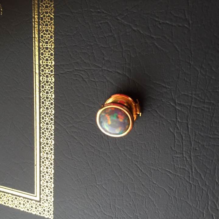 天然ブラックオパール k18