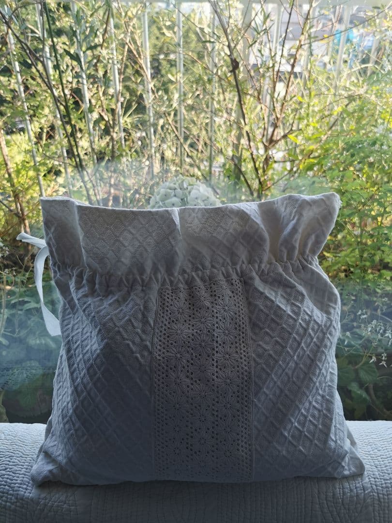 ヴィンテージ ピケドプロヴァンス ガロン花レース刺繍 菱模様織ふっくらラージ巾着