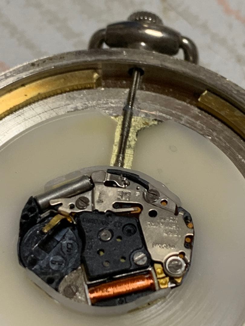 　メイプルリーフ銀貨　懐中時計　 重さ５４.5g　時計不動品かも