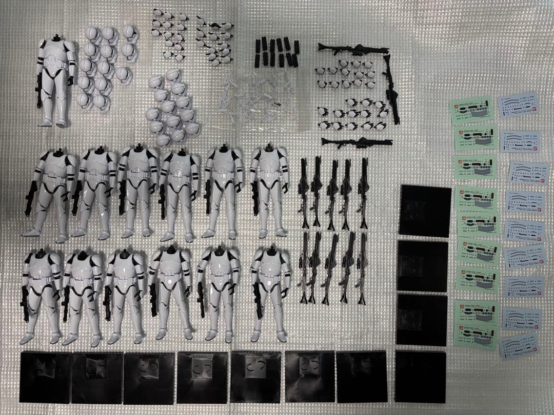 クローン軍団 13体＋ストーム部隊3体 プラモセット　（組立済）【軍団増強向け】
