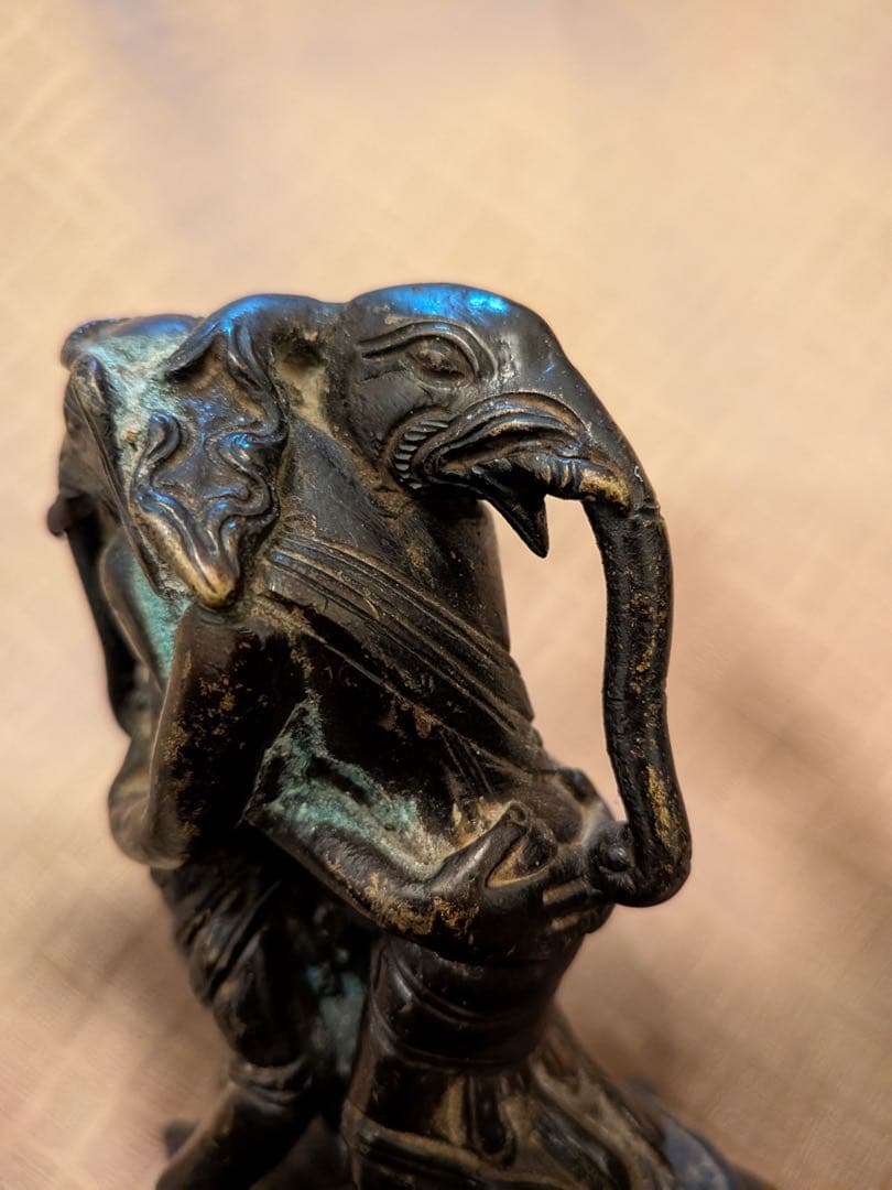 抱き合うインド神、ガネーシャのカップル、アンティーク