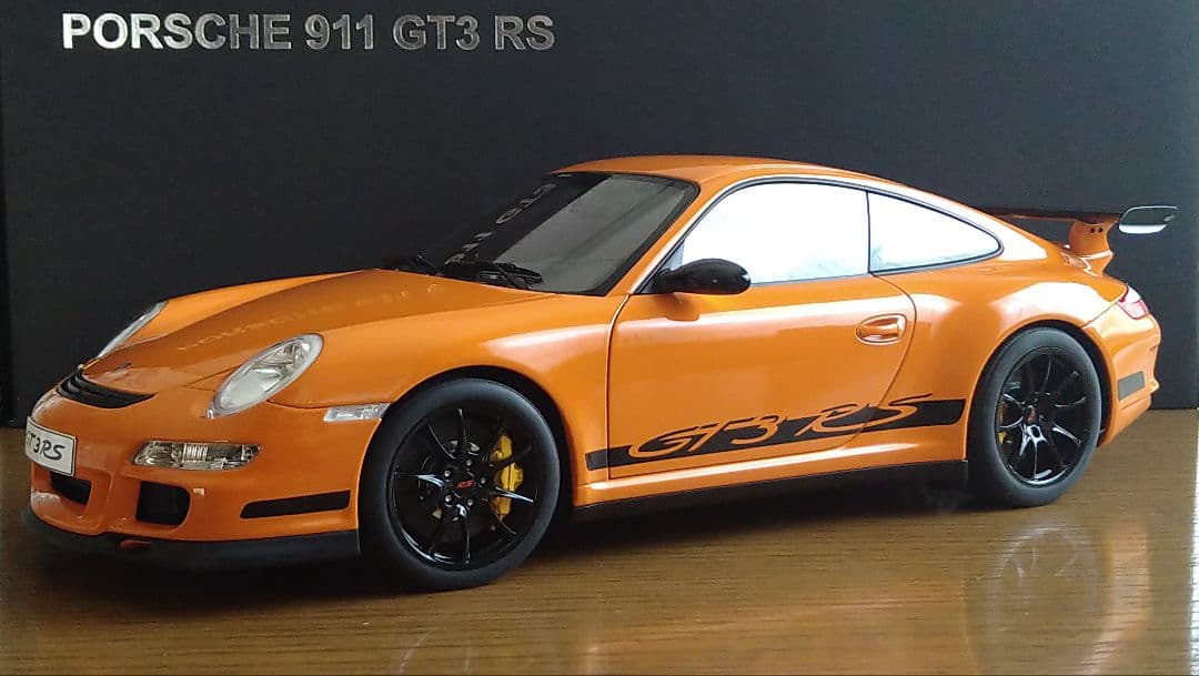オートアート シグネチャー 1/12 ポルシェ 911 (997) GT3 RS