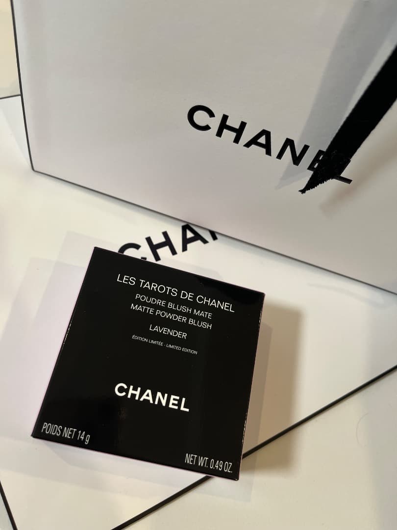 【新品】 シャネル レ タロット ドゥ シャネル (ラヴェンダー)