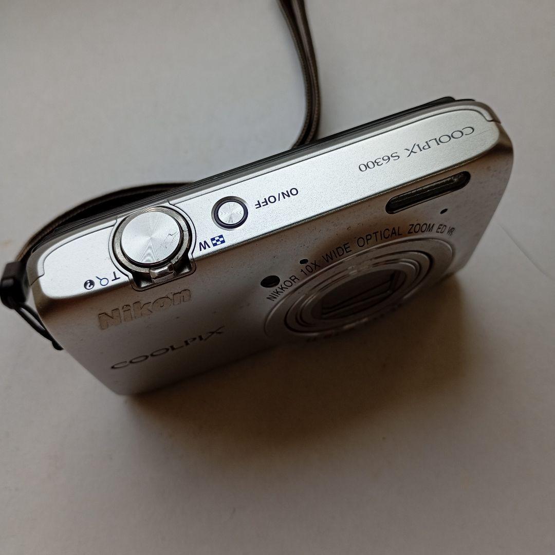 Nikon　デジカメ