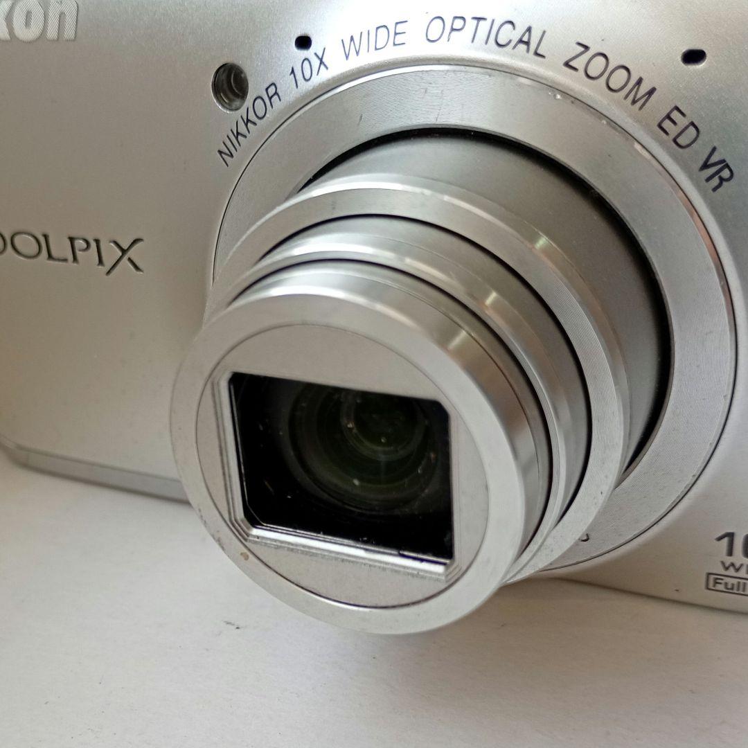 Nikon　デジカメ