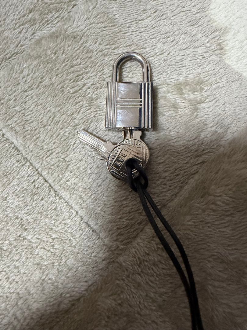 エルメス シルバー　カデナ　南京錠　パドロック　鍵　キー