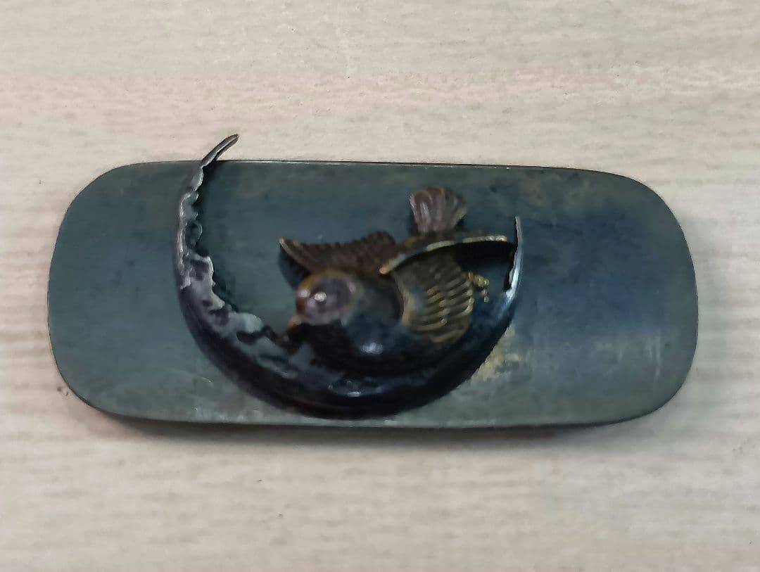 煙草入れ／鳥前金具