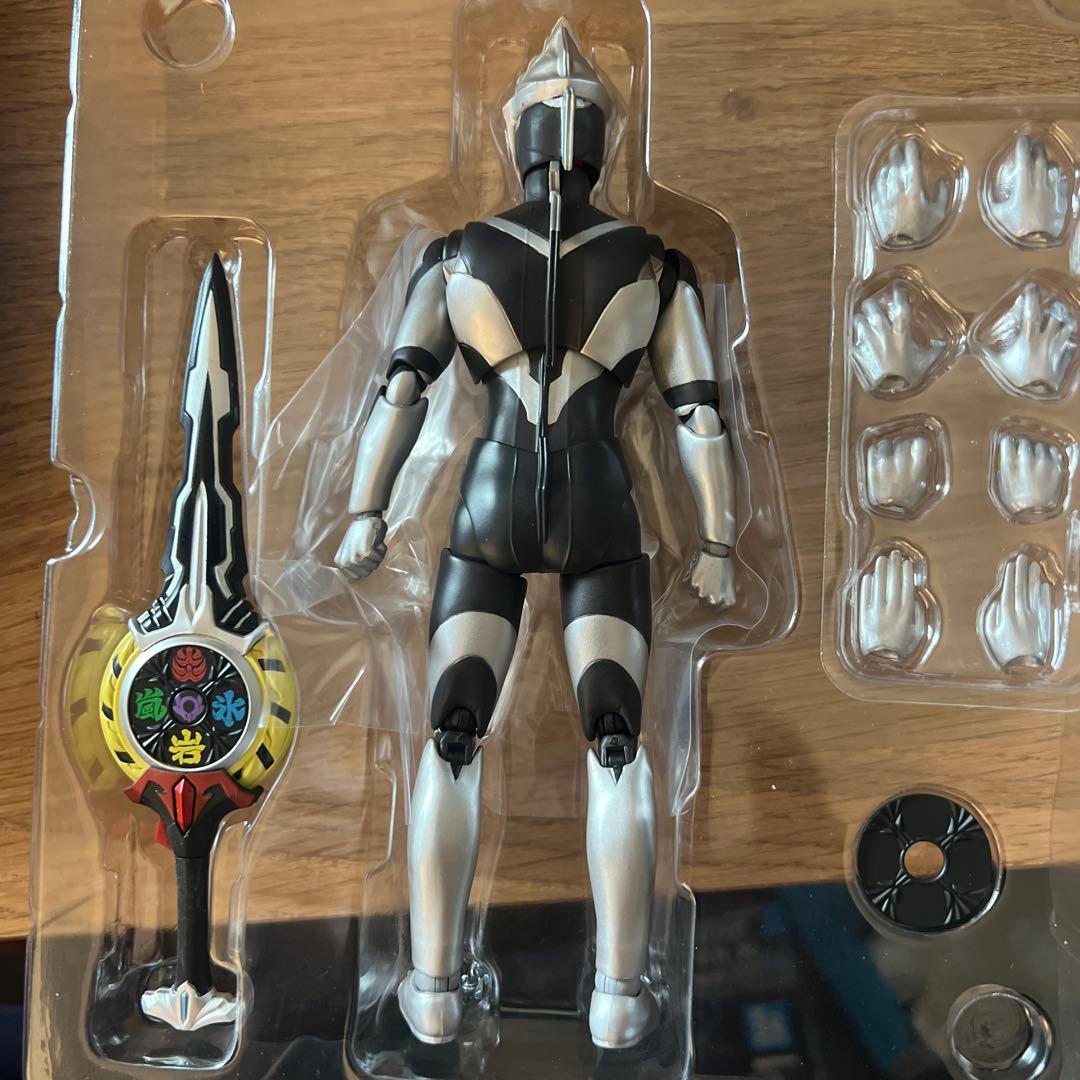 SHFiguarts ウルトラマンオーブダーク